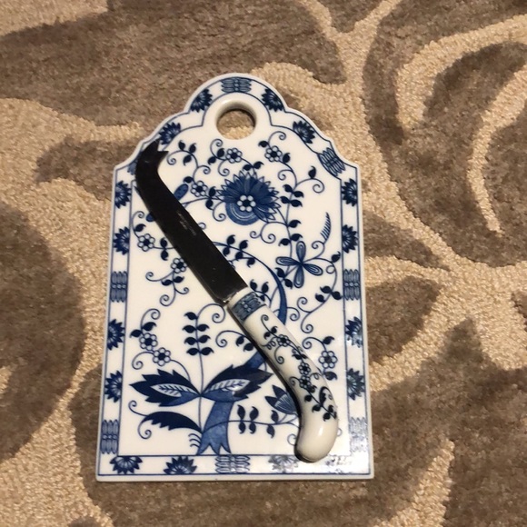 Vintage Blue Danube cheese board and knife - Picture 3 of 3